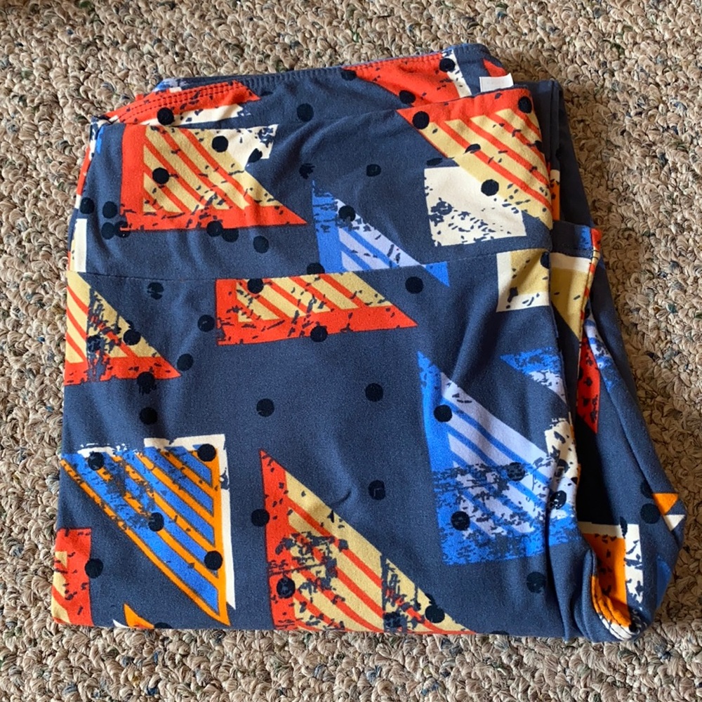 NWOT Lularoe TC Leggings
